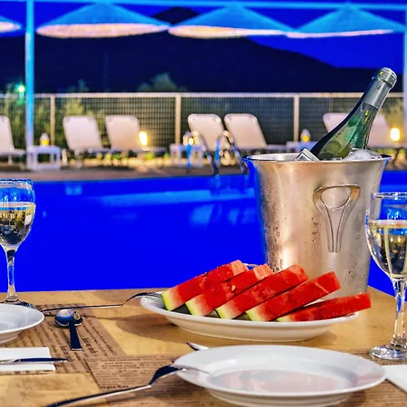 Krini Hotel 3*